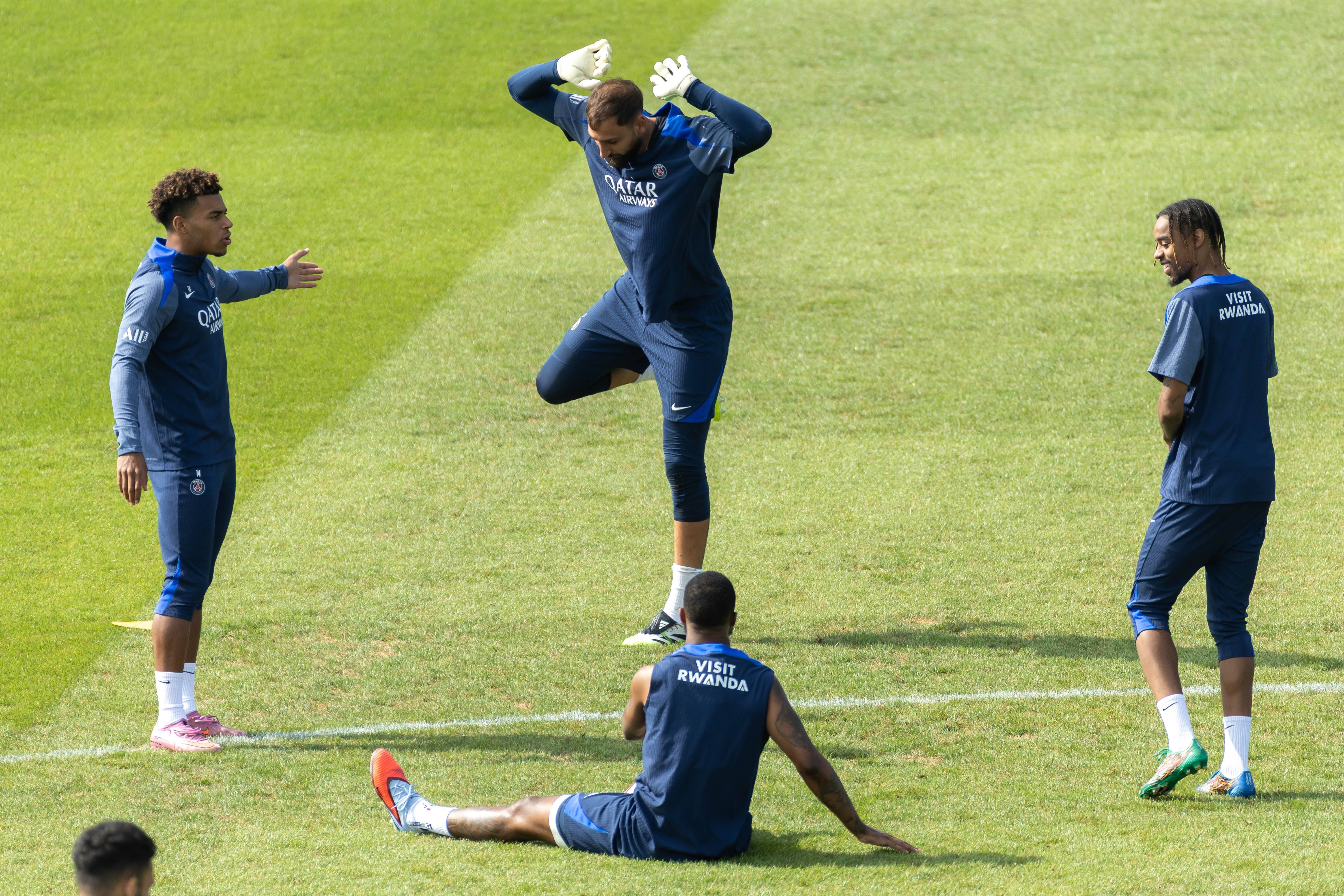 法甲联赛总统：重振实力，卫冕冠军巴黎圣日耳曼备战新赛季的简单介绍