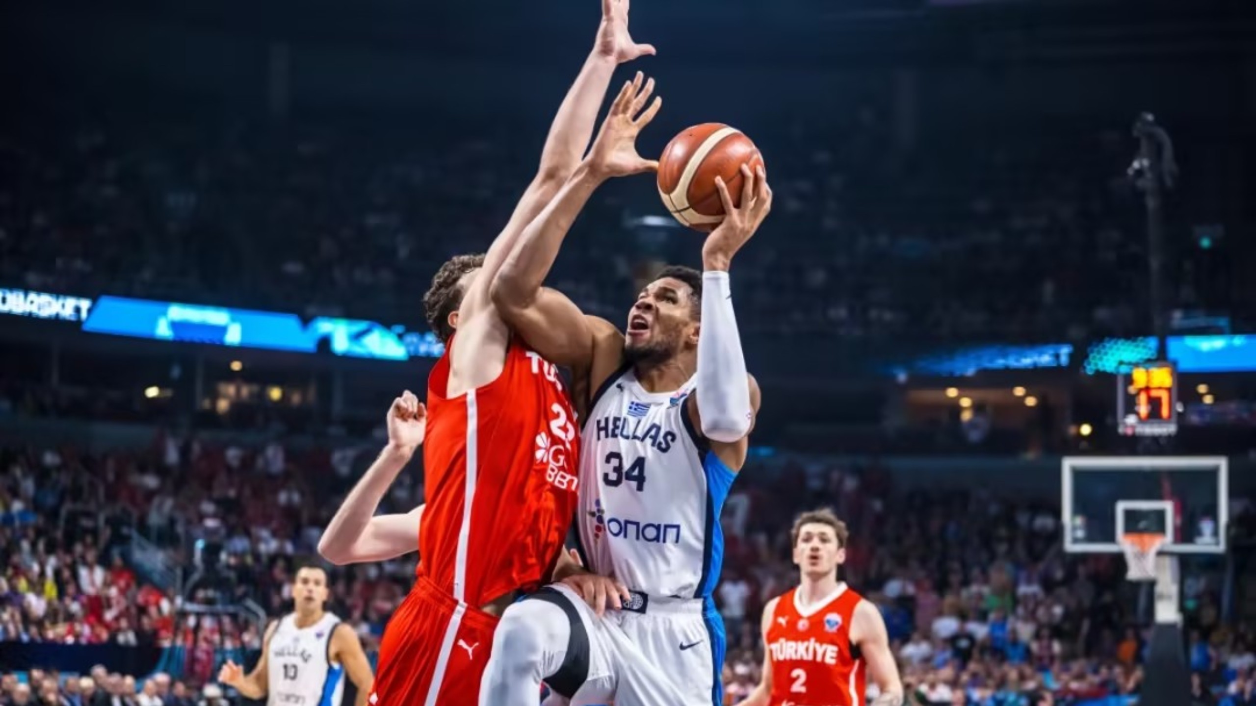 希腊男篮完胜中国男篮，保罗爆发神勇的简单介绍