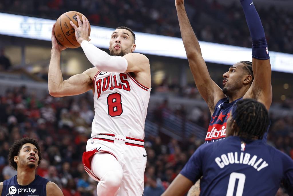 奇才鏖战波兰男篮，拉文关键制胜的简单介绍