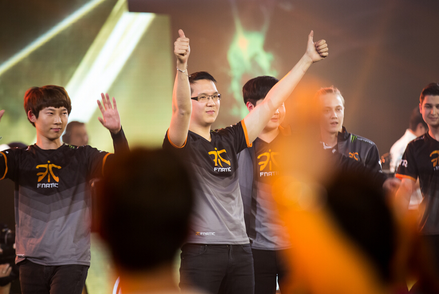 包含DRX轻取IG，Huni关键制胜的词条