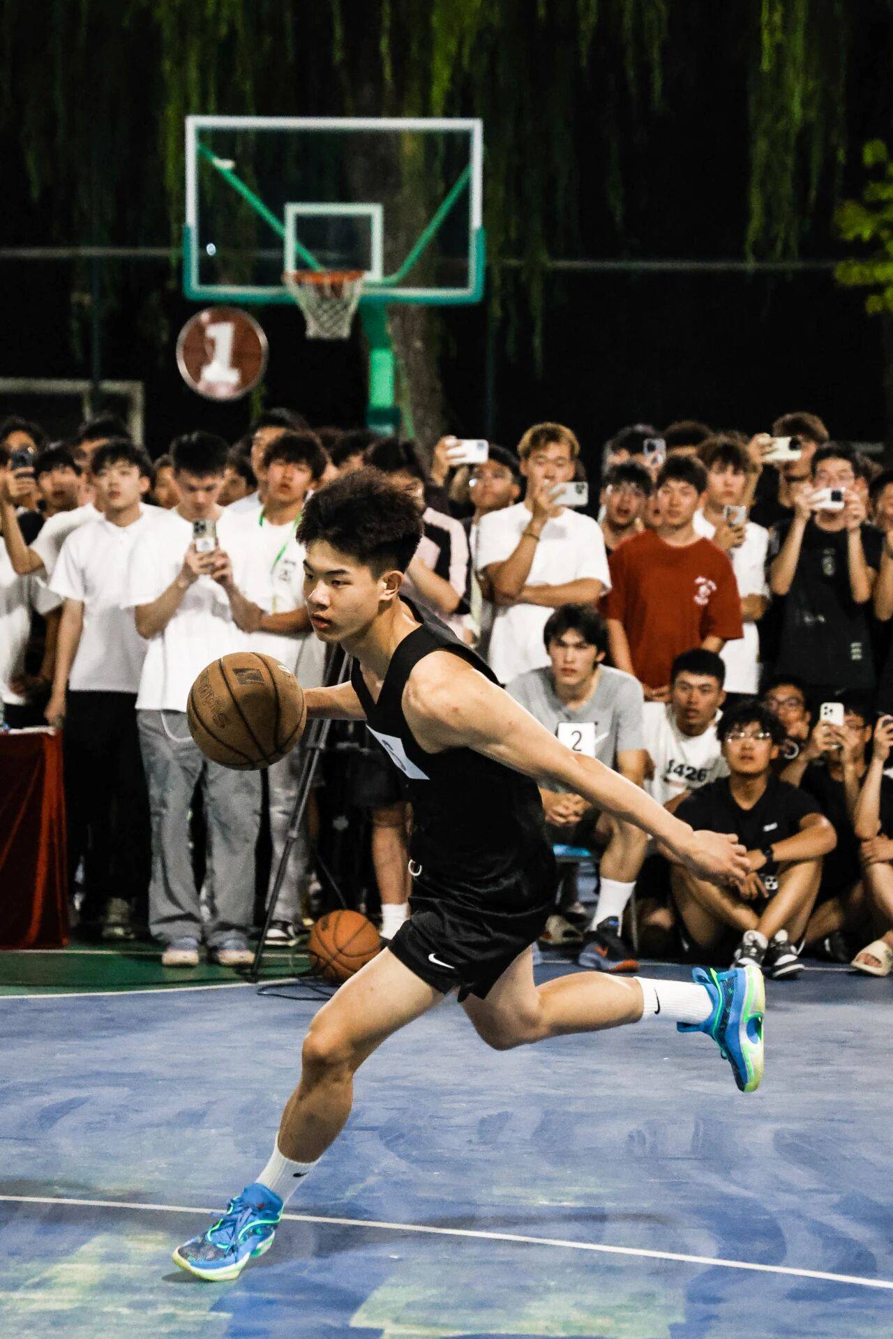 开云体育中国-挑战极限！篮球赛事掀起狂热的简单介绍