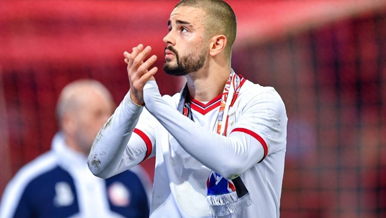 里尔连胜崭露头角冲击联赛第一的简单介绍 里尔连胜崭露头角冲击联赛第一的简单介绍