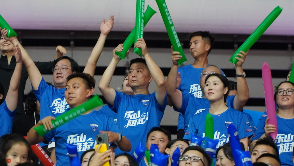 开云下载-欧预赛夺冠狂欢派对，球迷热情助威支持的简单介绍