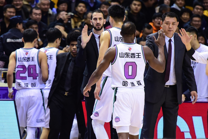 云南男篮在主场拼尽全力,不敌劲敌落败的简单介绍 云南男篮在主场拼尽全力,不敌劲敌落败的简单介绍