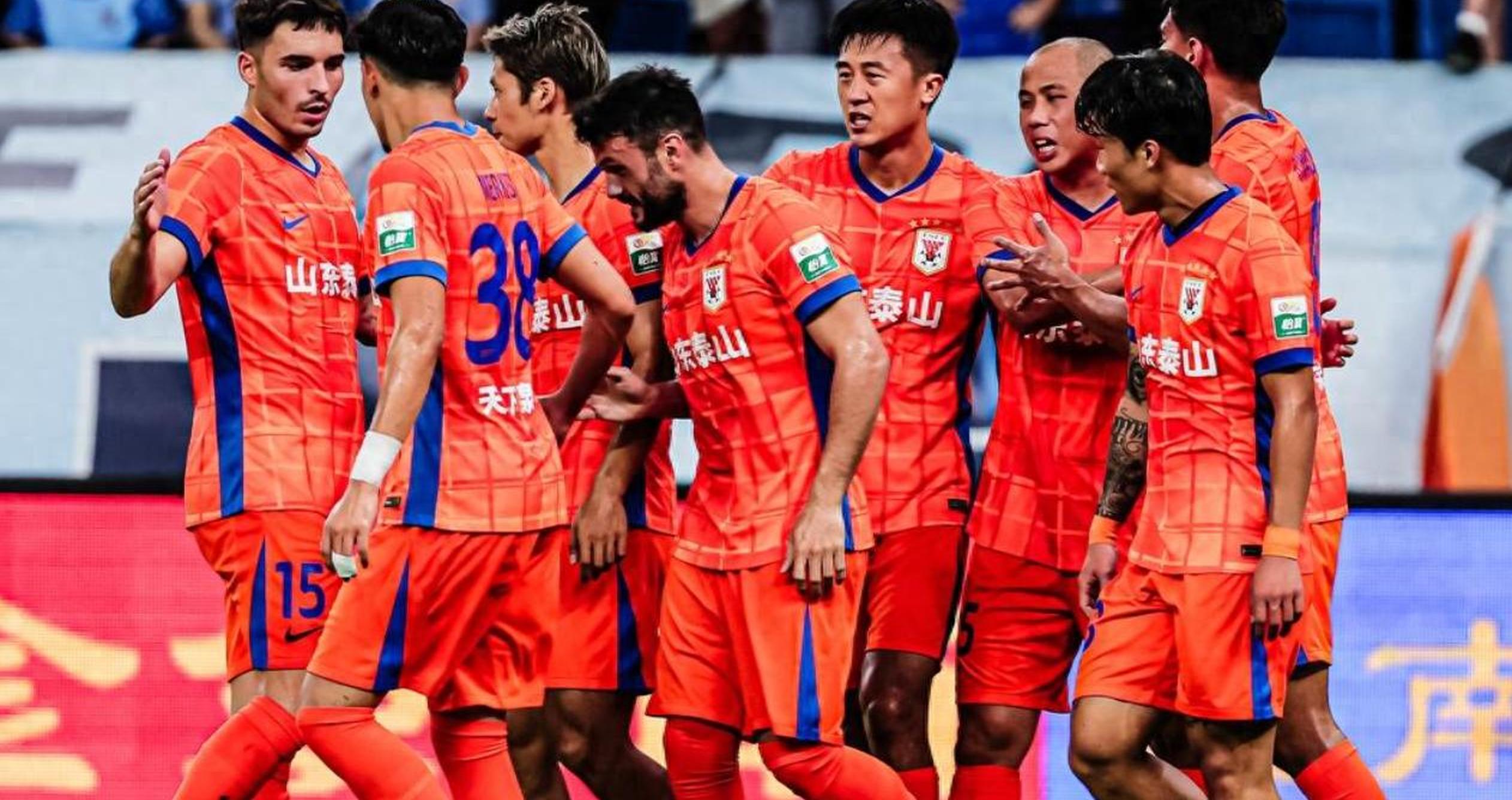 北京华南队主场力克山东，稳坐榜首的简单介绍