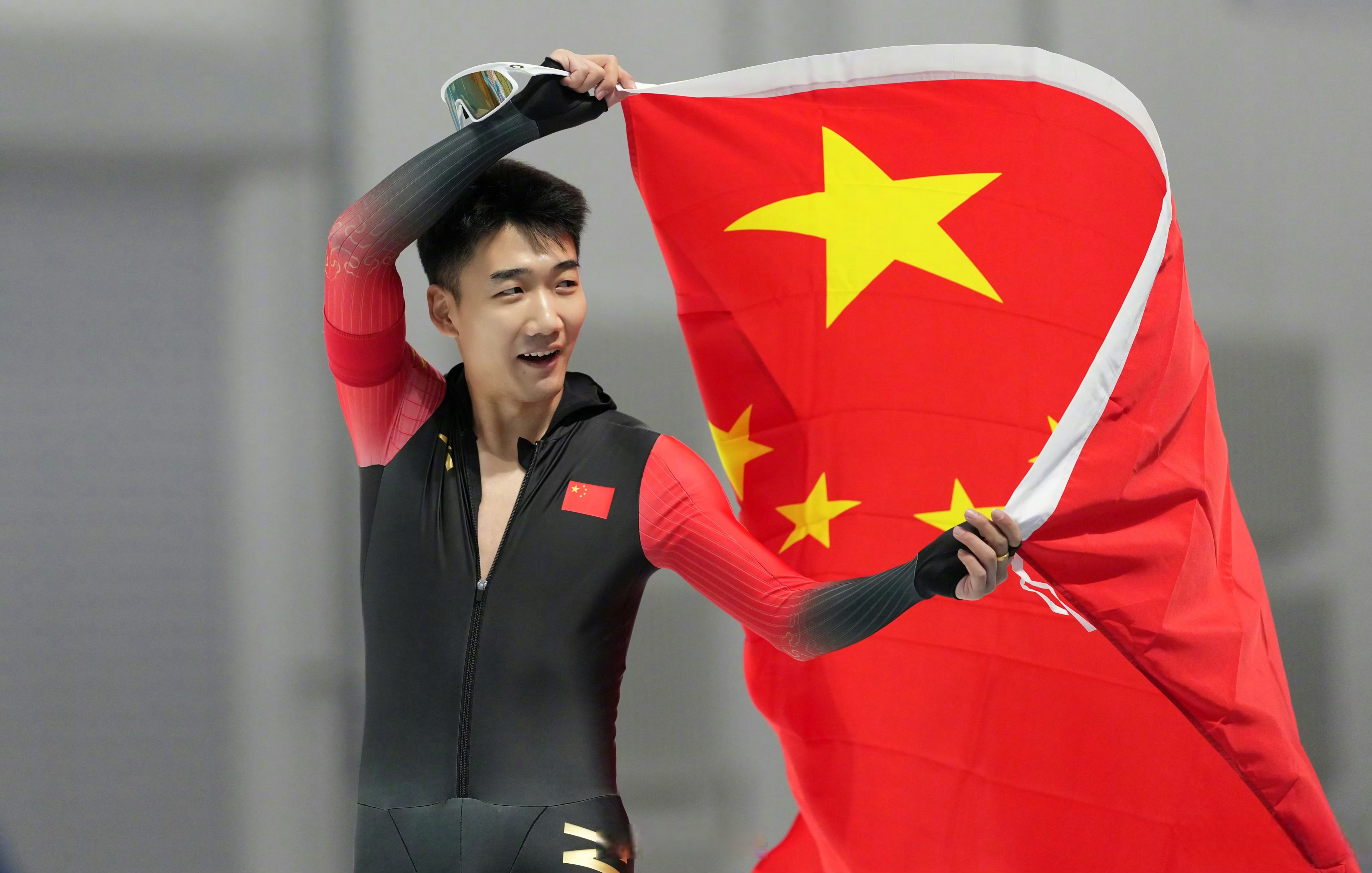 中国击剑选手高歌猛进,实力斩获头名 中国击剑选手高歌猛进,实力斩获头名