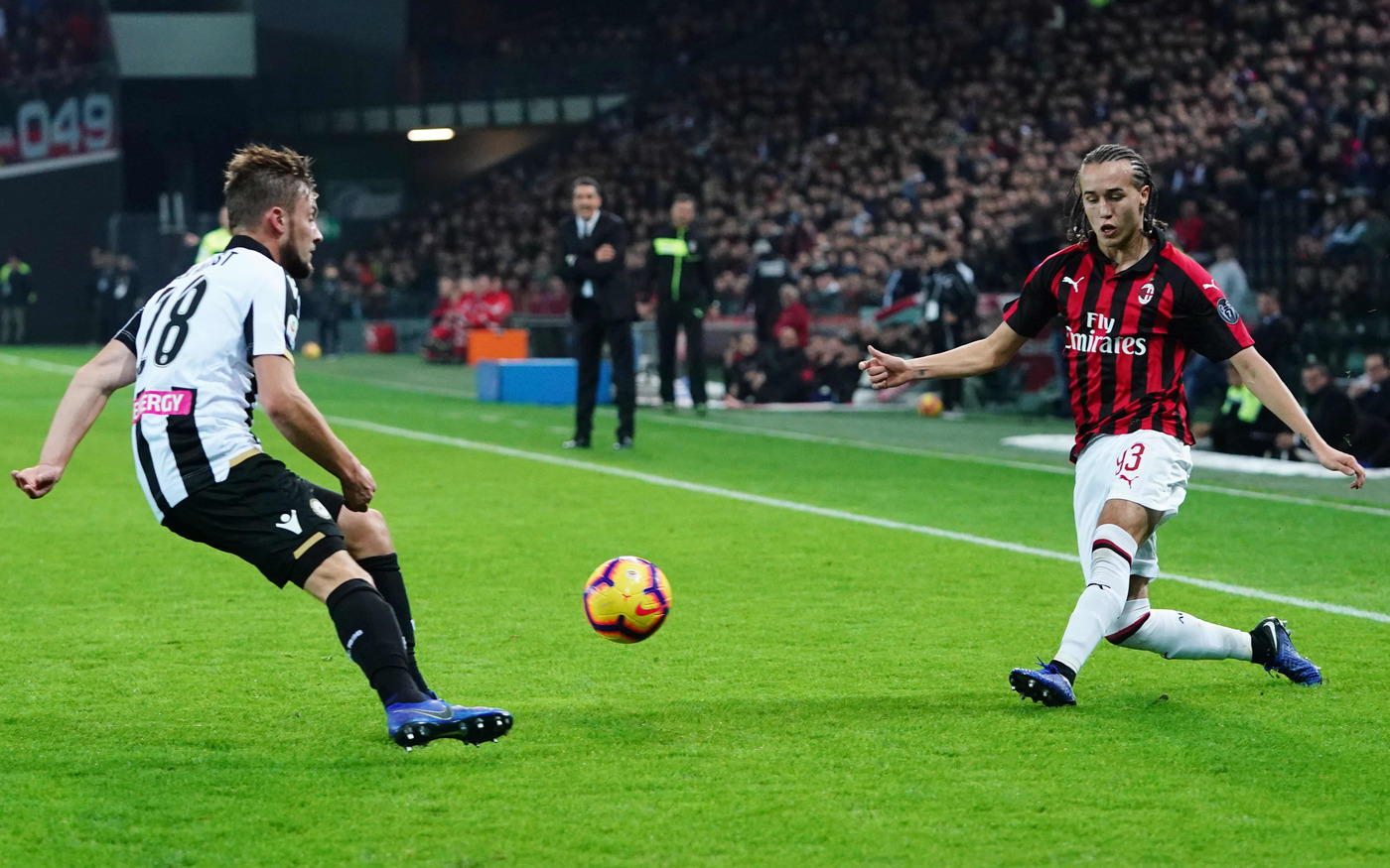 罗马惨遭沙尔克绝杀,表现不尽如人意引发争议的简单介绍 罗马惨遭沙尔克绝杀,表现不尽如人意引发争议的简单介绍