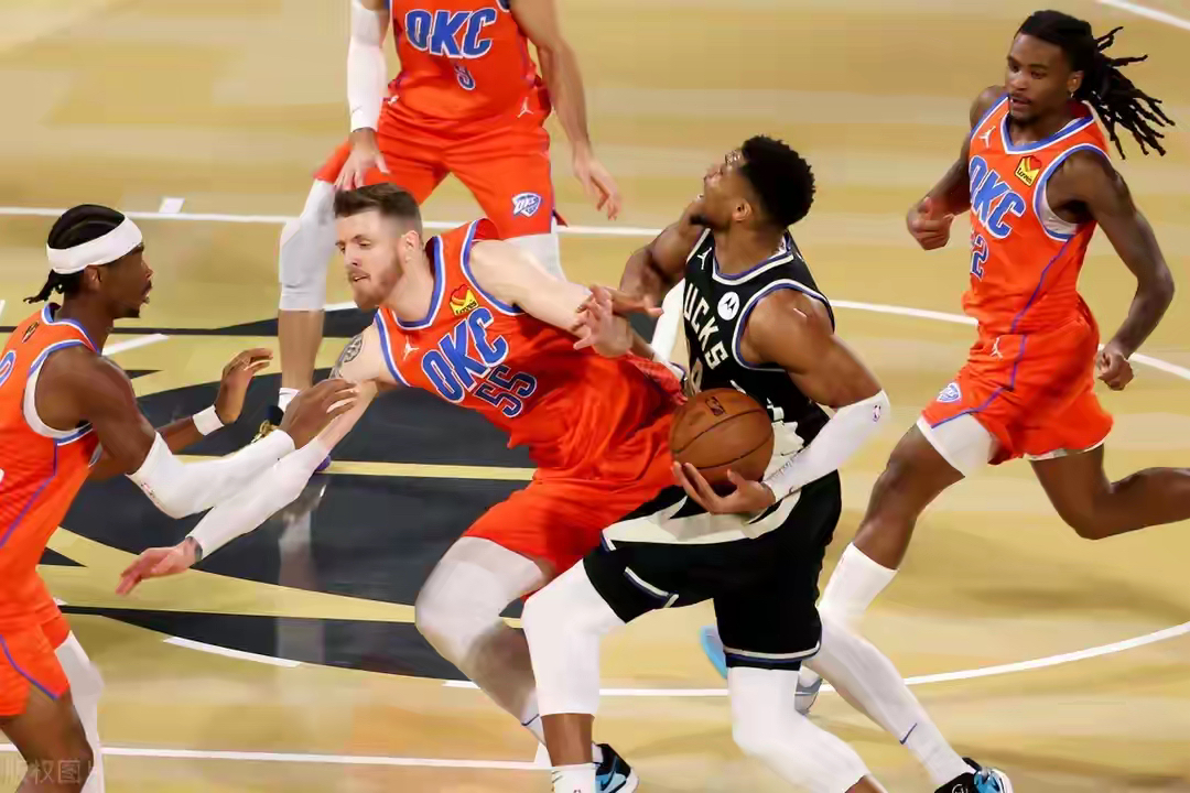 雄鹿逆转山西队,麦科勒姆统治全场的简单介绍 雄鹿逆转山西队,麦科勒姆统治全场的简单介绍