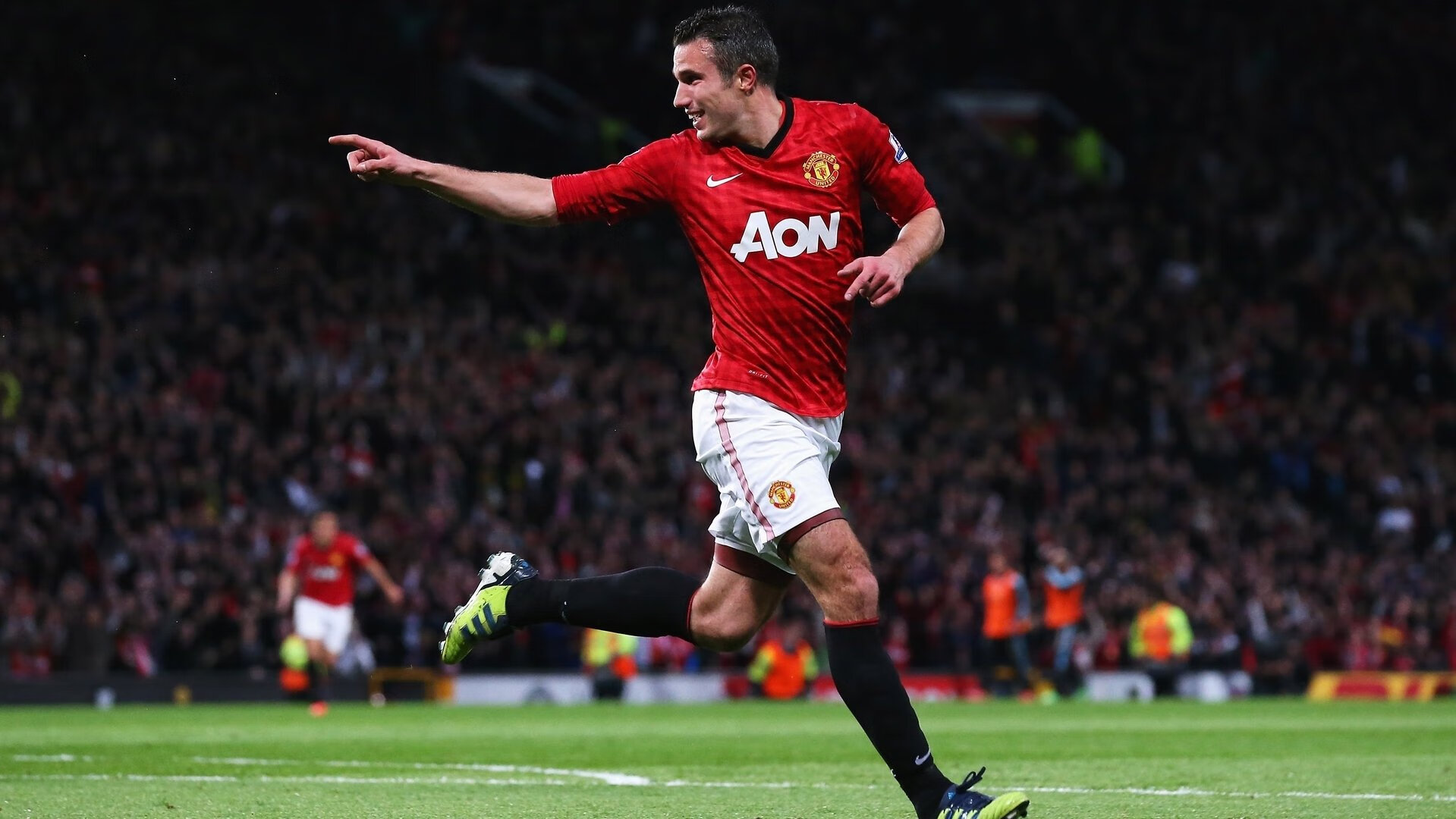 奥亚尔萨瓦尔爆发破局，洪都拉斯式坚韧助多特蒙德淘汰赛惊险过关