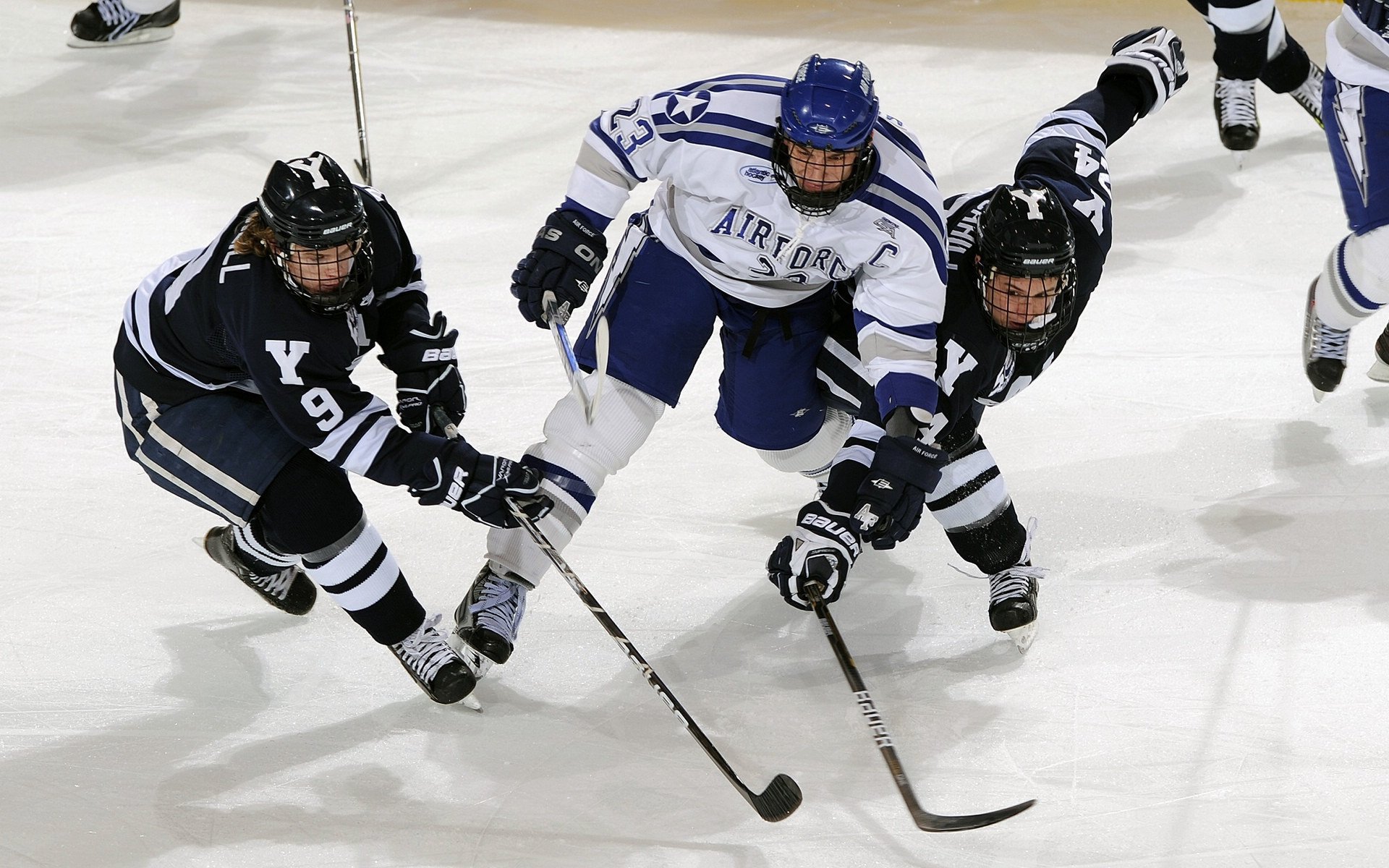 欧冠半决赛焦点战，雷霆强势拿下篮网