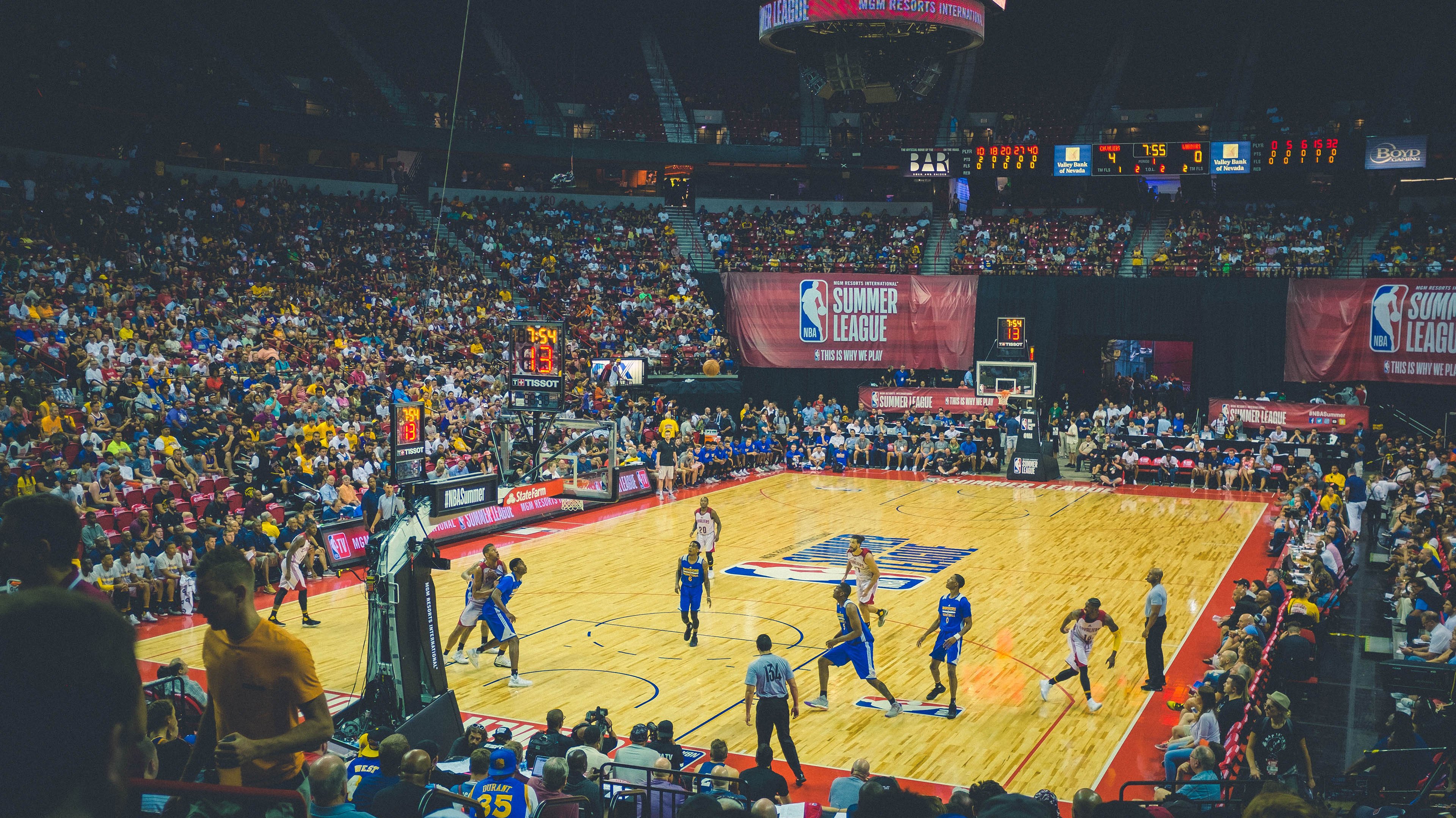 红土之王降临硬地,纳达尔法网绝杀式统治ATP总决赛