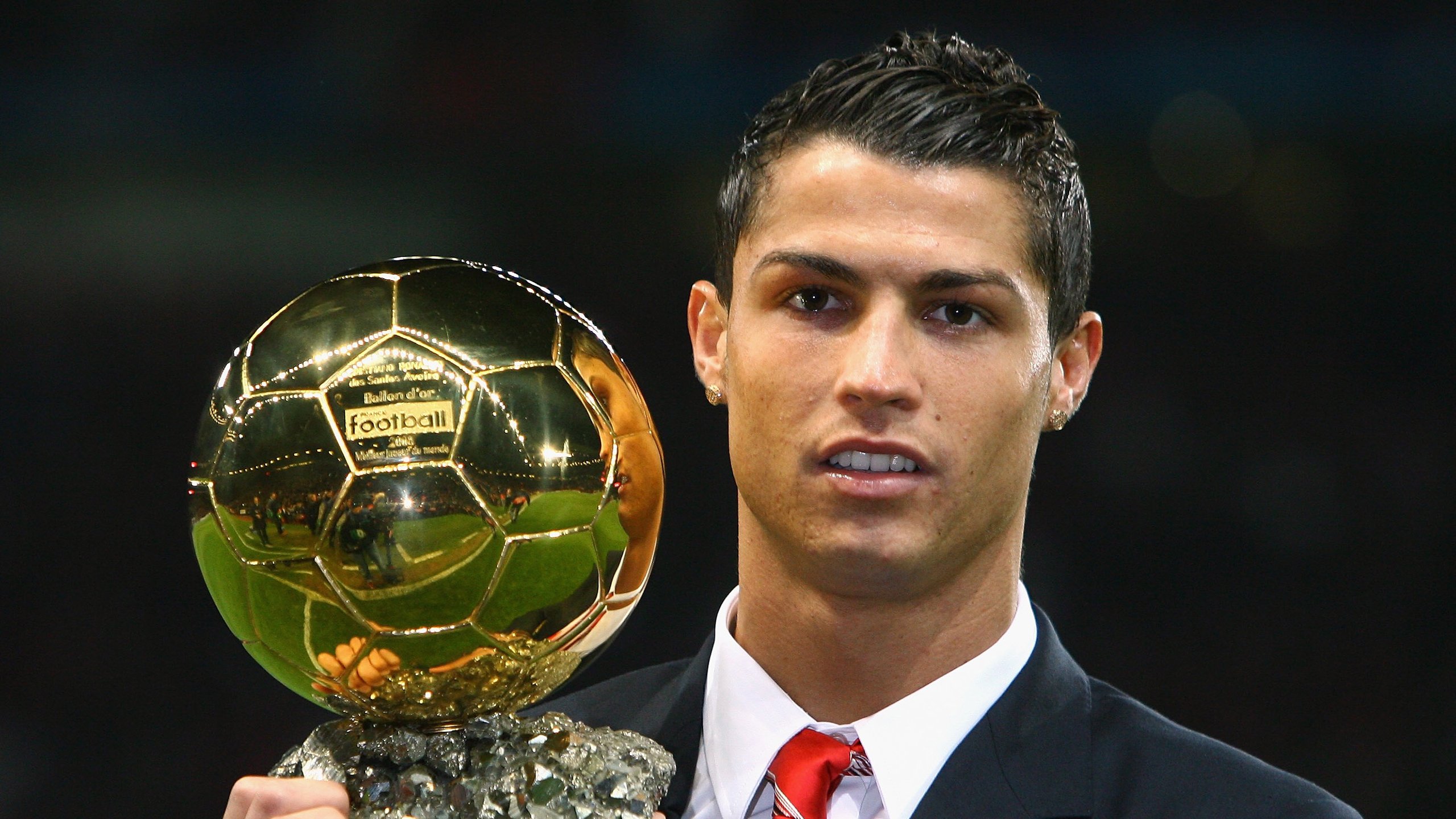 开云体育app-逆转与坚守，赛场上的两种胜利