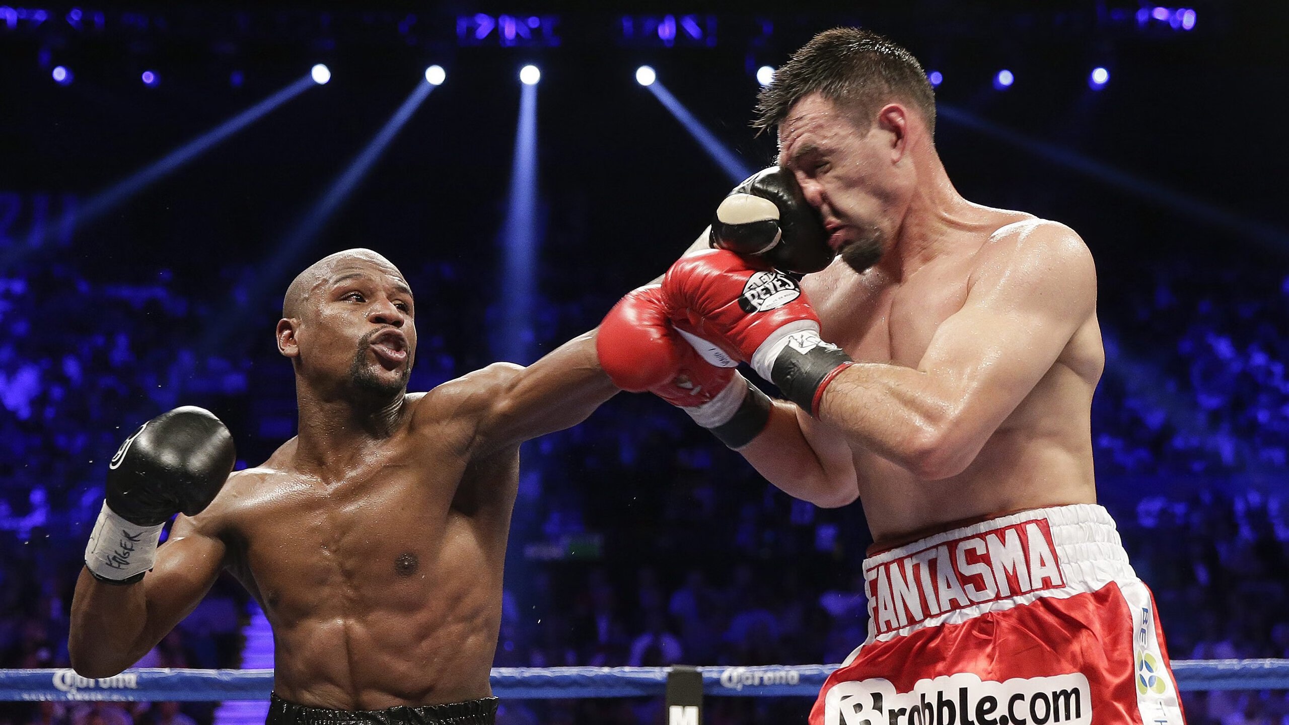 绝杀与绝境，当F1年度争冠焦点战撞上马里横扫哥斯达黎加—两场唯一的体育史诗